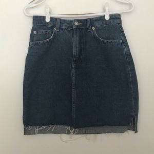H&M denim skirt - Size 4